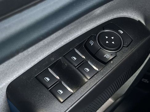 New 2026 Ford Maverick XLT w/ XLT Luxury Package FWD image 29