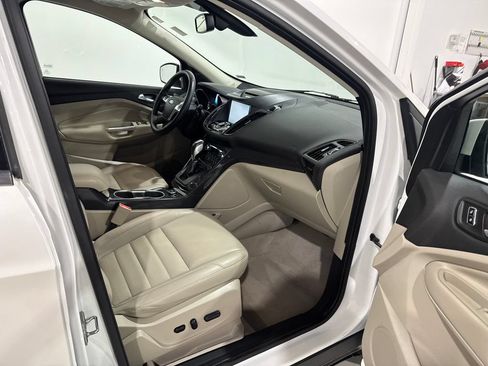 Used 2015 Ford Escape Titanium w/ Equipment Group 301A FWD image 22