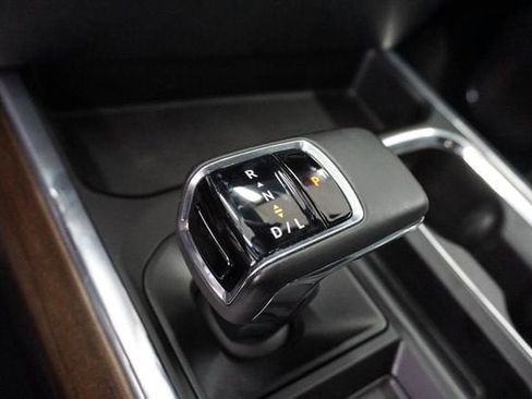 Used 2024 Chevrolet Silverado 1500 High Country w/ High Country Premium Package AWD/4WD image 20