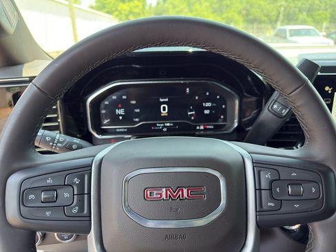 Used 2024 GMC Sierra 1500 SLT AWD/4WD image 22