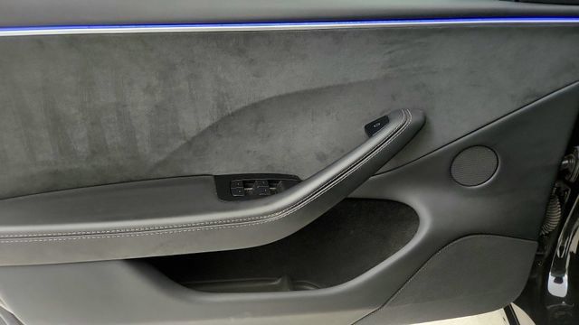 Used 2025 Tesla Model 3 Performance AWD/4WD image 43
