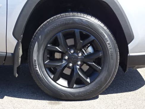 Certified 2025 Toyota RAV4 LE FWD image 7