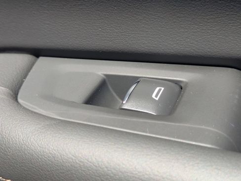 New 2026 Chevrolet Suburban High Country AWD/4WD image 38