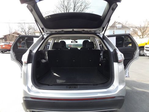 Used 2017 Ford Edge SEL w/ Equipment Group 201A image 27