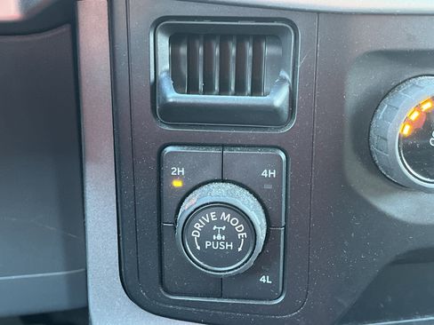 Used 2021 Ford F150 XLT image 7