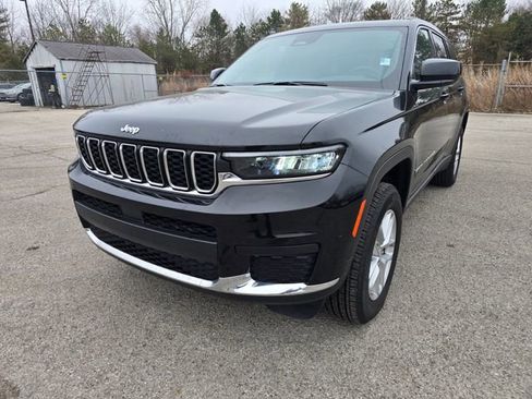 Used 2025 Jeep Grand Cherokee L Laredo w/ Luxury Tech Group I image 7