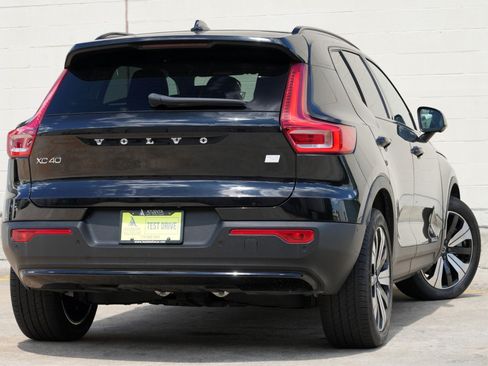 Used 2023 Volvo XC40 Recharge Plus AWD/4WD image 4
