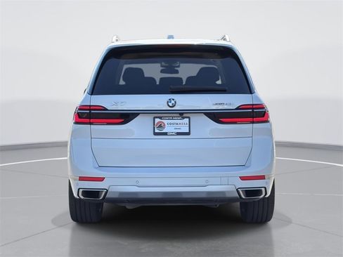 Used 2023 BMW X7 xDrive40i image 4