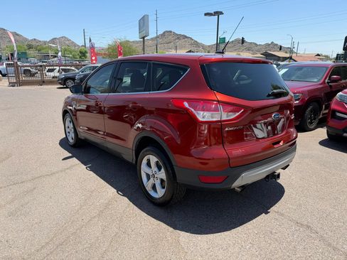 Used 2016 Ford Escape SE FWD image 7