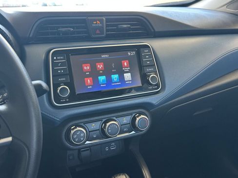 Used 2025 Nissan Versa SV FWD image 10