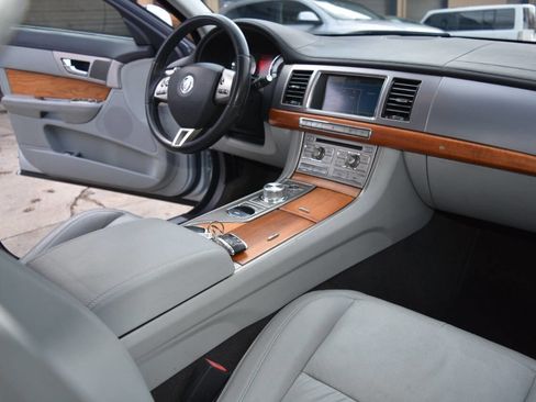Used 2009 Jaguar XF Luxury image 37