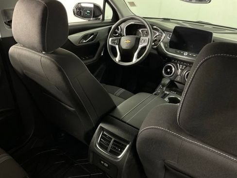 Used 2025 Chevrolet Blazer LT w/ Convenience Package FWD image 27