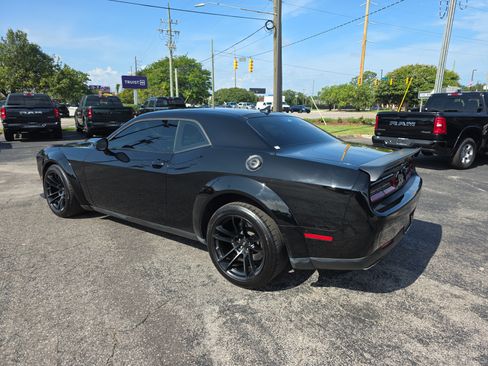 Used 2023 Dodge Challenger R/T Scat Pack RWD image 7