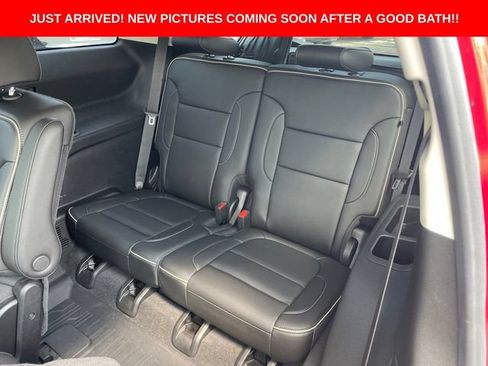 Used 2021 GMC Acadia Denali w/ Denali Ultimate Package AWD/4WD image 13