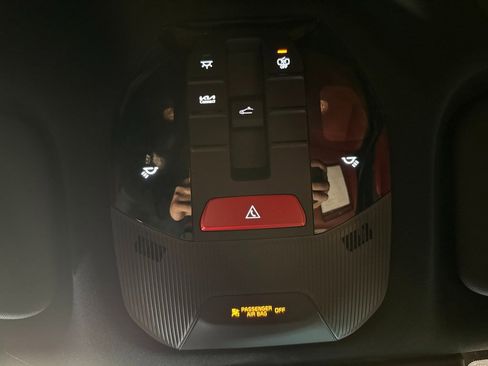 Used 2025 Kia K4 GT-Line w/ GT-Line Premium Package image 16