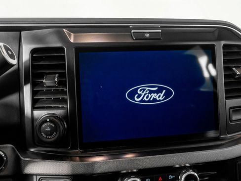 Used 2025 Ford F250 Platinum image 39