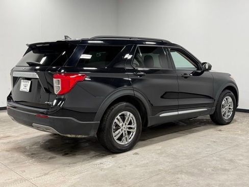 Certified 2022 Ford Explorer XLT w/ Equipment Group 202A image 13