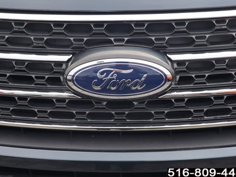 Used 2022 Ford Explorer XLT w/ Equipment Group 202A image 31