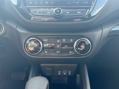 Used 2023 Chevrolet TrailBlazer LT w/ Convenience Package AWD/4WD image 18