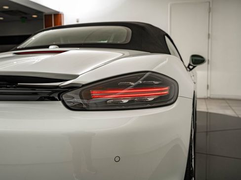 Certified 2019 Porsche 718 Boxster image 18