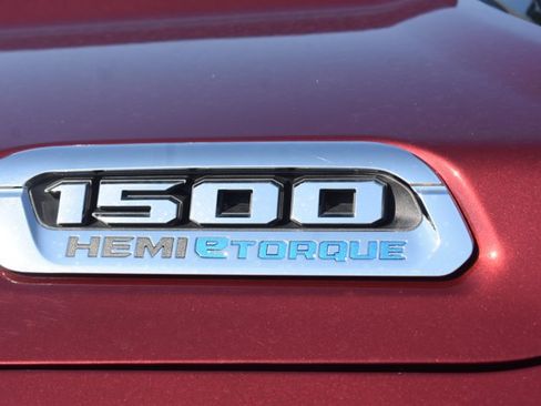 Used 2024 RAM 1500 Laramie AWD/4WD image 12