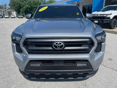 Used 2025 Toyota Tacoma SR5 RWD image 2