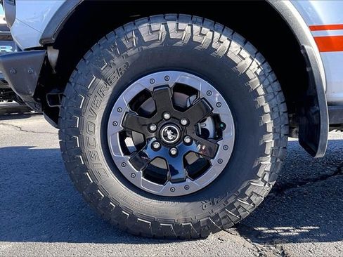 Used 2022 Ford Bronco Badlands image 8