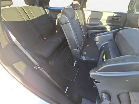 Used 2023 Dodge Durango GT image 18