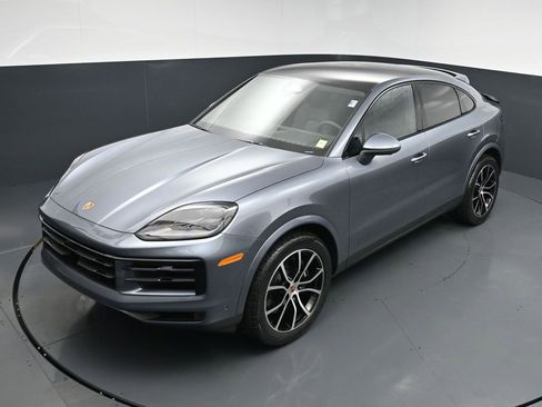 New 2026 Porsche Cayenne Coupe AWD/4WD image 12