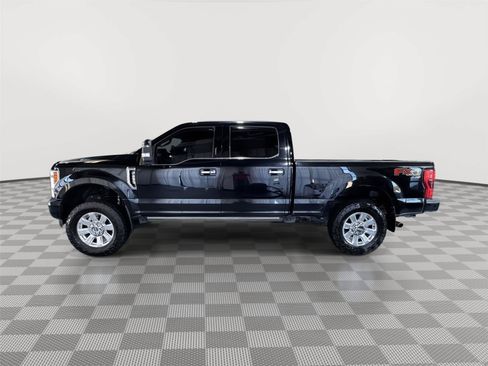 Used 2019 Ford F250 Platinum w/ Platinum Ultimate Package AWD/4WD image 2