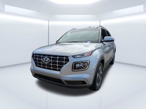Used 2023 Hyundai Venue SEL FWD image 8