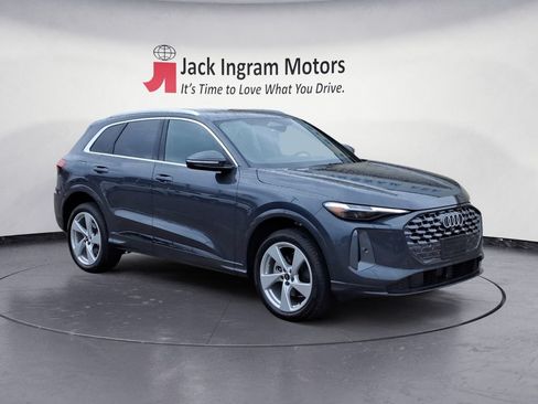 Used 2025 Audi Q5 Premium Plus AWD/4WD image 7