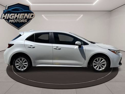 Used 2023 Toyota Corolla SE w/ SE Premium Package FWD image 7