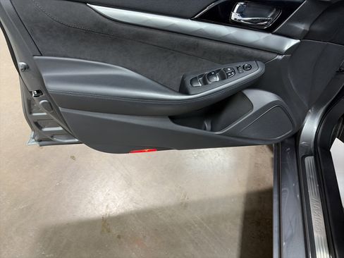 Used 2016 Nissan Maxima SR image 11