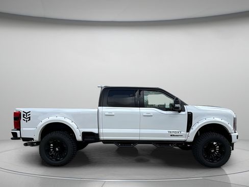Used 2025 Ford F250 Lariat w/ Lariat Ultimate Package AWD/4WD image 2