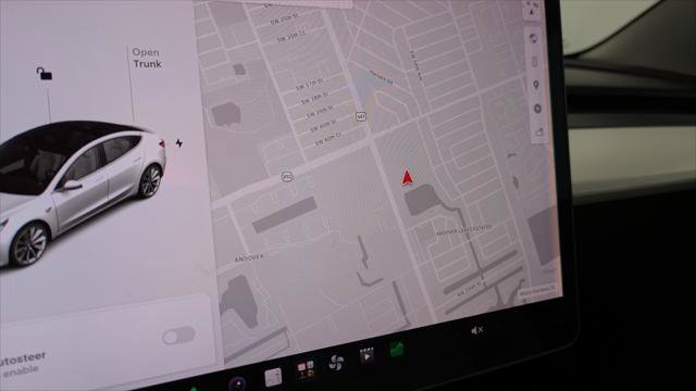 Used 2018 Tesla Model 3 Long Range AWD/4WD image 26