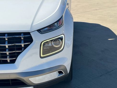Certified 2023 Hyundai Venue Limited image 4