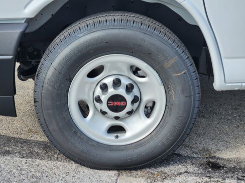 New 2026 GMC Savana 3500 Extended w/ Driver Convenience Package image 7