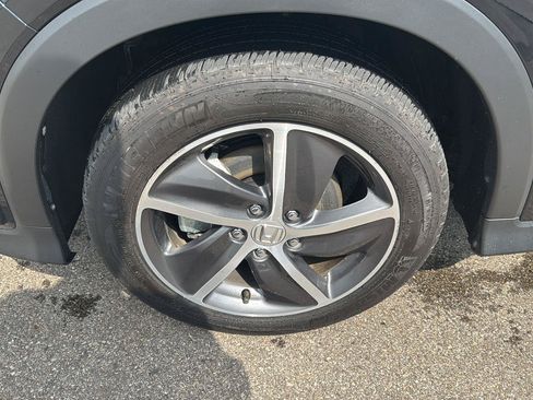 Used 2021 Honda HR-V EX-L image 9