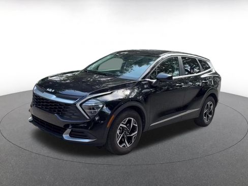 Used 2025 Kia Sportage LX FWD image 4