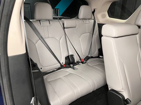 Used 2023 Honda Pilot Touring image 30