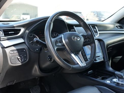 Used 2019 INFINITI QX50 Essential w/ Premium Heat Package image 16