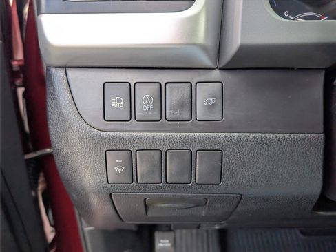 Used 2017 Toyota Highlander Plus image 21