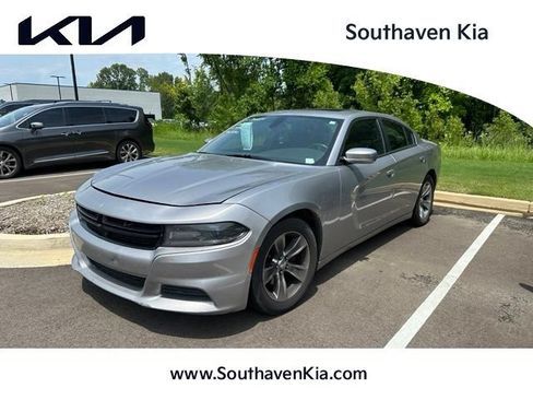 Used 2015 Dodge Charger SE w/ Power Sunroof Group RWD image 1