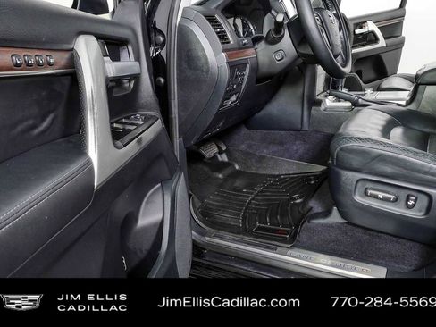 Used 2017 Toyota Land Cruiser w/ Preferred Accessory Package AWD/4WD image 8
