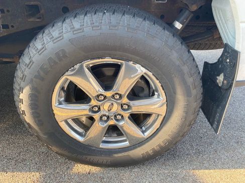 Used 2020 Ford F150 XLT w/ Equipment Group 302A Luxury AWD/4WD image 13