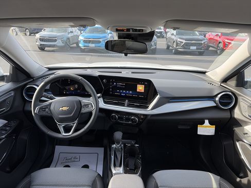 New 2026 Chevrolet Trax LT w/ Driver Confidence Package image 12