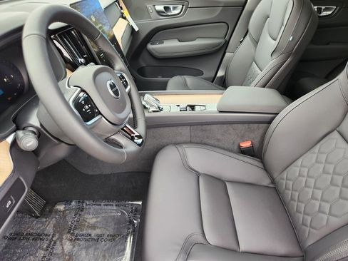 New 2026 Volvo XC60 B5 Core image 3