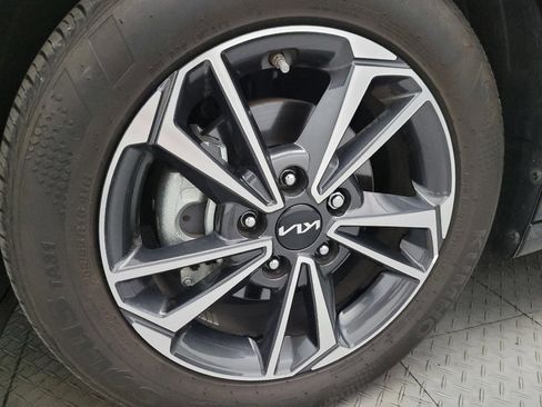 Used 2024 Kia Forte LXS image 31