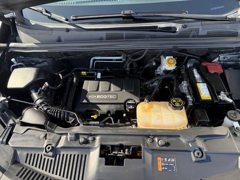 Used 2019 Chevrolet Trax LT w/ Driver Confidence Package image 9